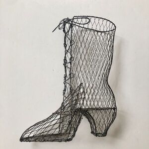 Vintage Style Metal Wire Boot Decor